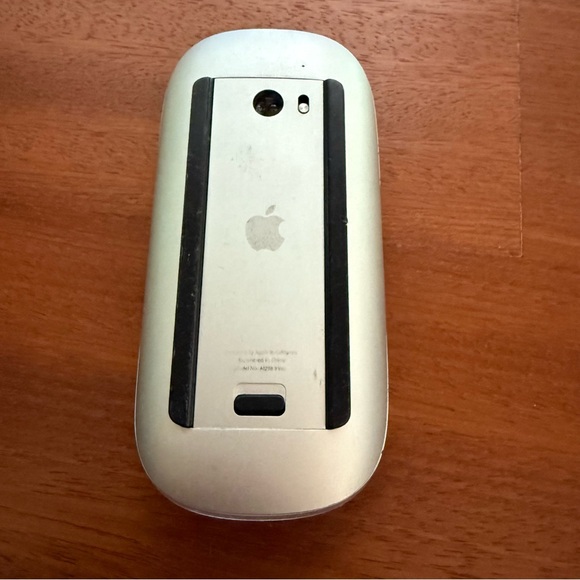 Apple Magic Bluetooth Wireless Laser Mouse A1296 Laser & Touch-sensitive Tech - Picture 3 of 6